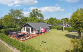 4 Bedroom Lovely Home In Hejls, Hejls